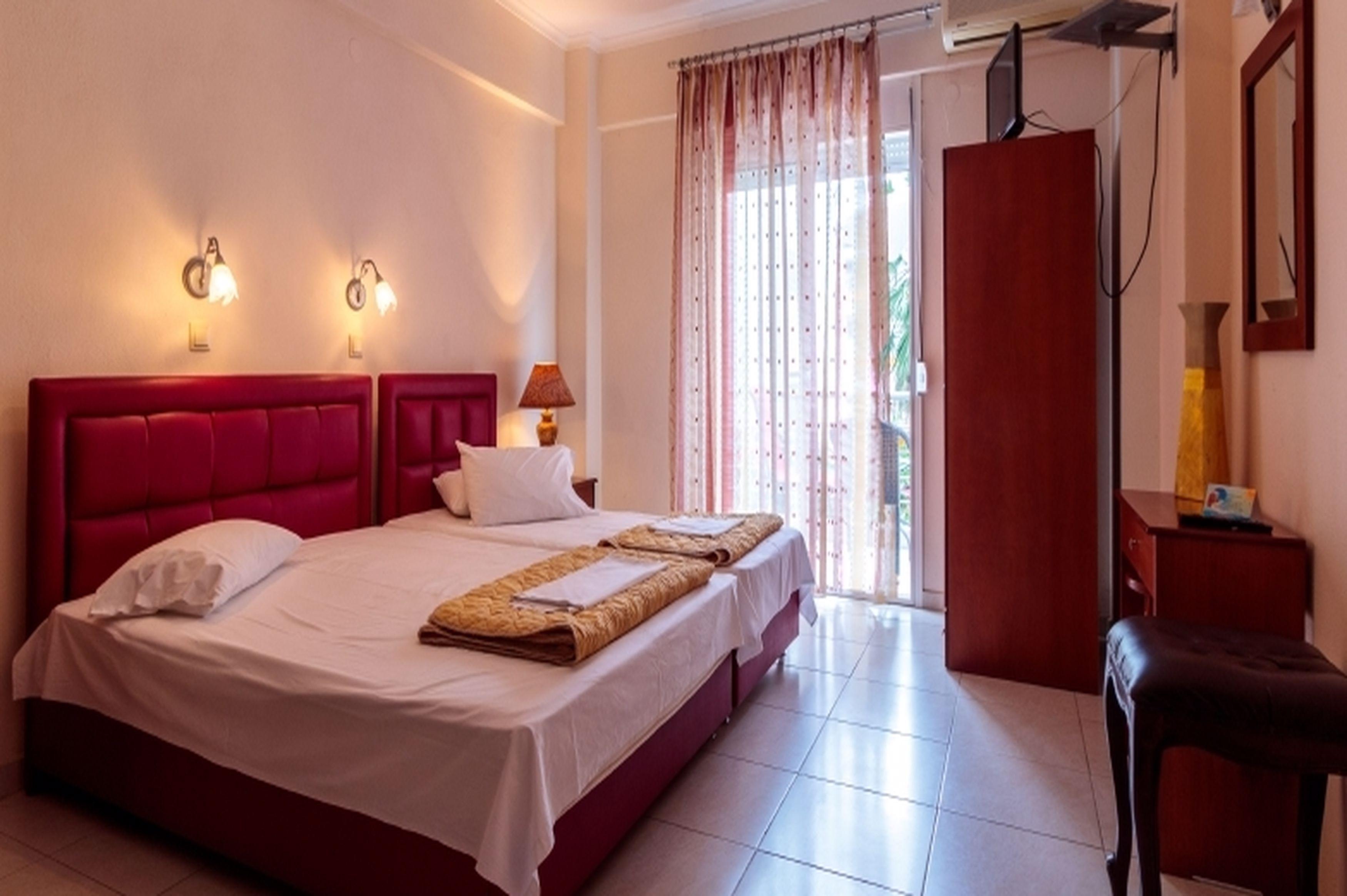 Christina Hotel Олімпіакі-Акті Екстер'єр фото